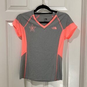 Women’s fitted workout shirt